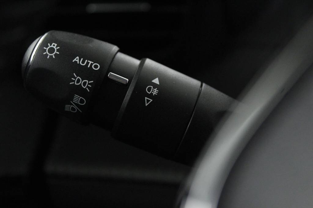 peugeot-2008-2024-eletrico-1cc