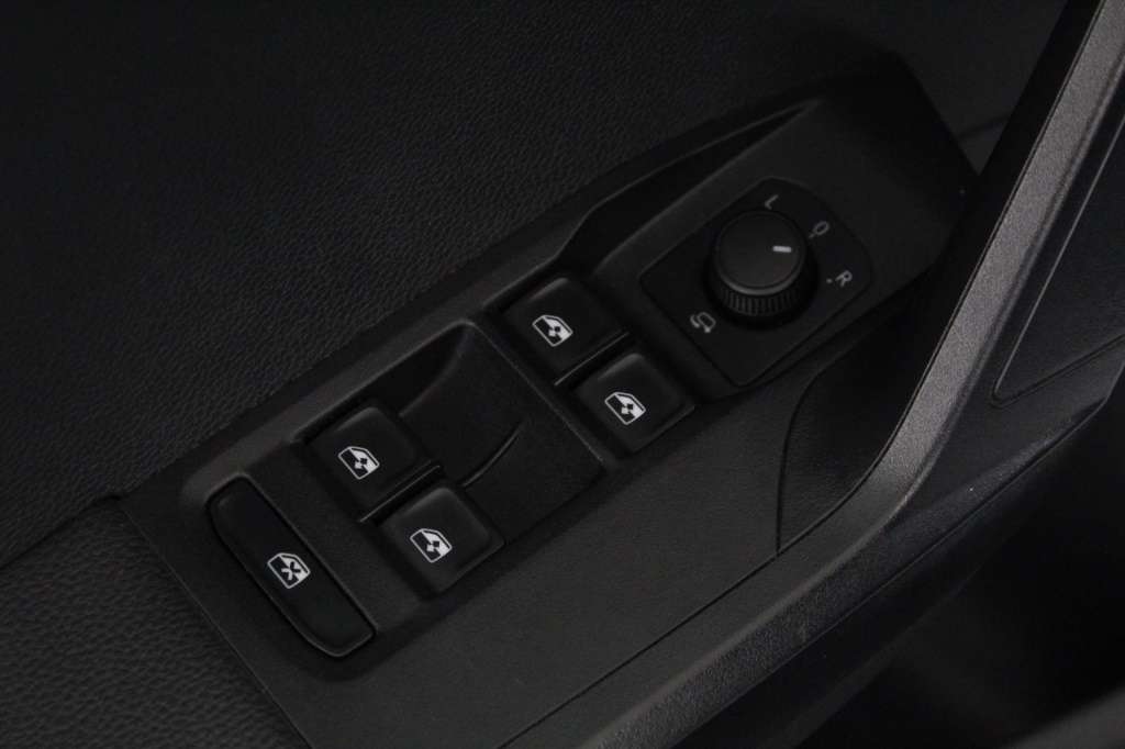 seat-arona-2024-gasolina-999cc