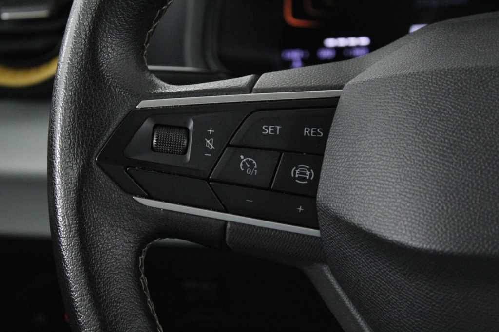 seat-arona-2024-gasolina-999cc