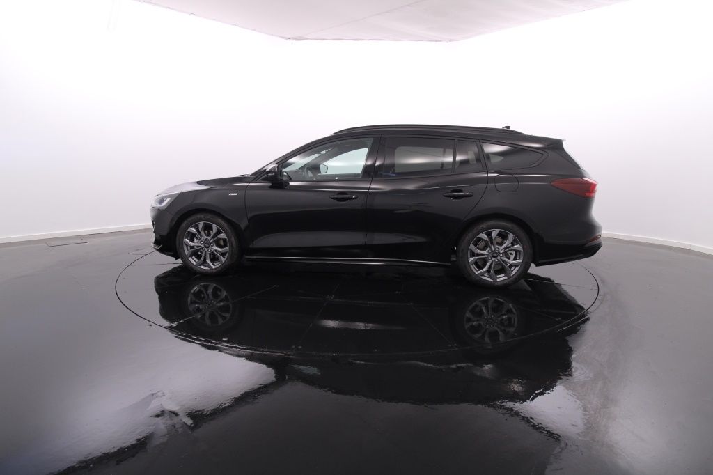 ford-focus-sw-2023-diesel-1499cc