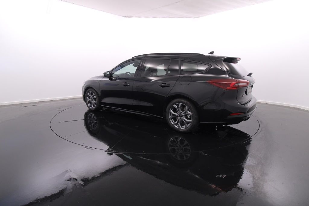 ford-focus-sw-2023-diesel-1499cc