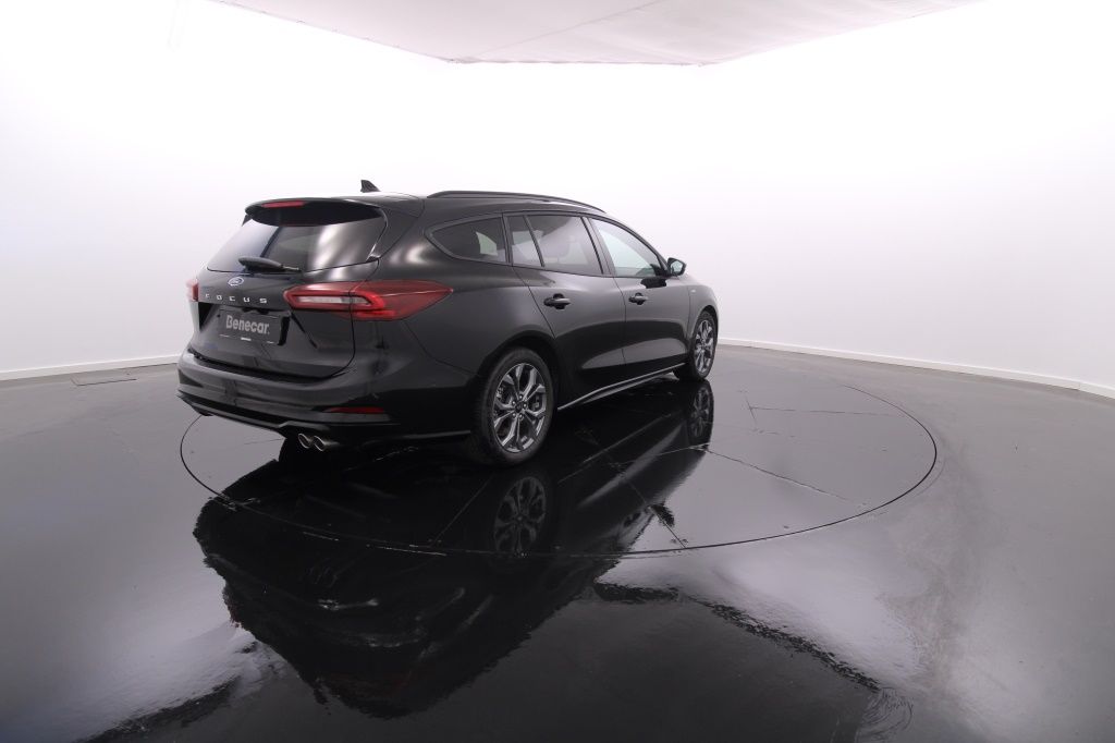 ford-focus-sw-2023-diesel-1499cc