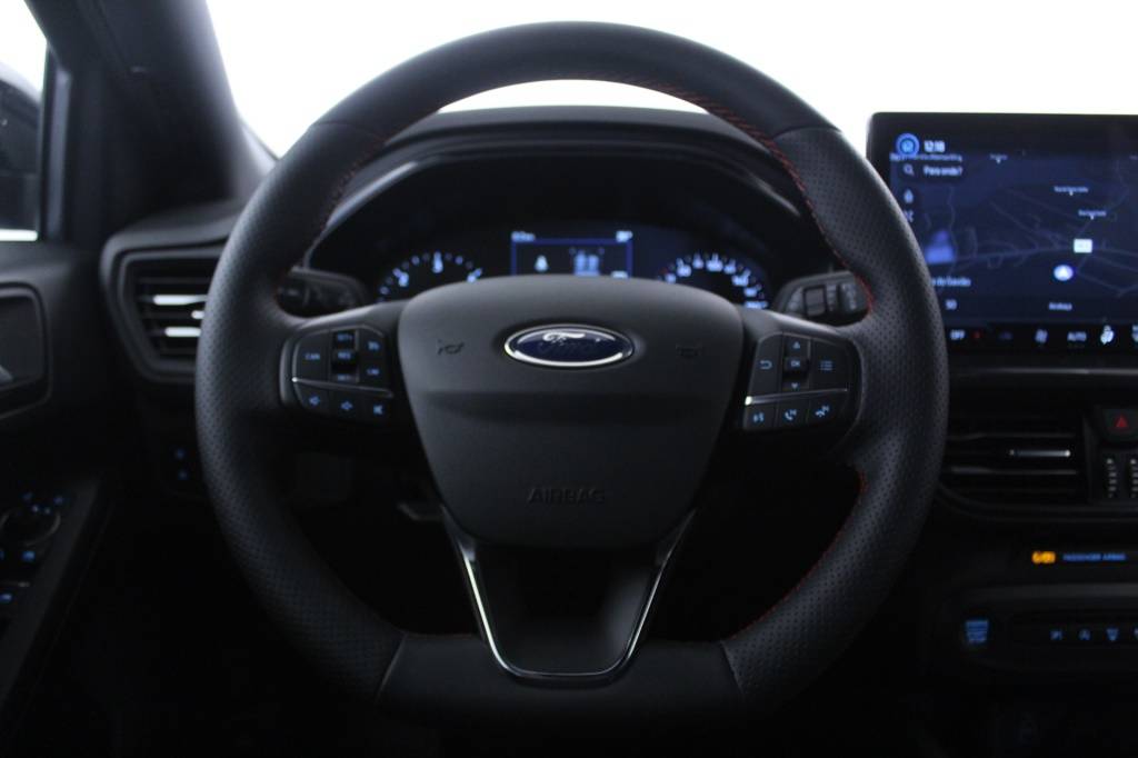 ford-focus-sw-2023-diesel-1499cc