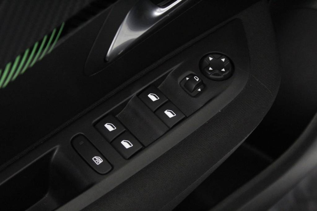 peugeot-208-2024-gasolina-1199cc