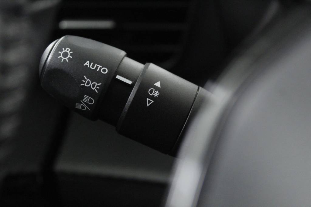 peugeot-208-2024-gasolina-1199cc