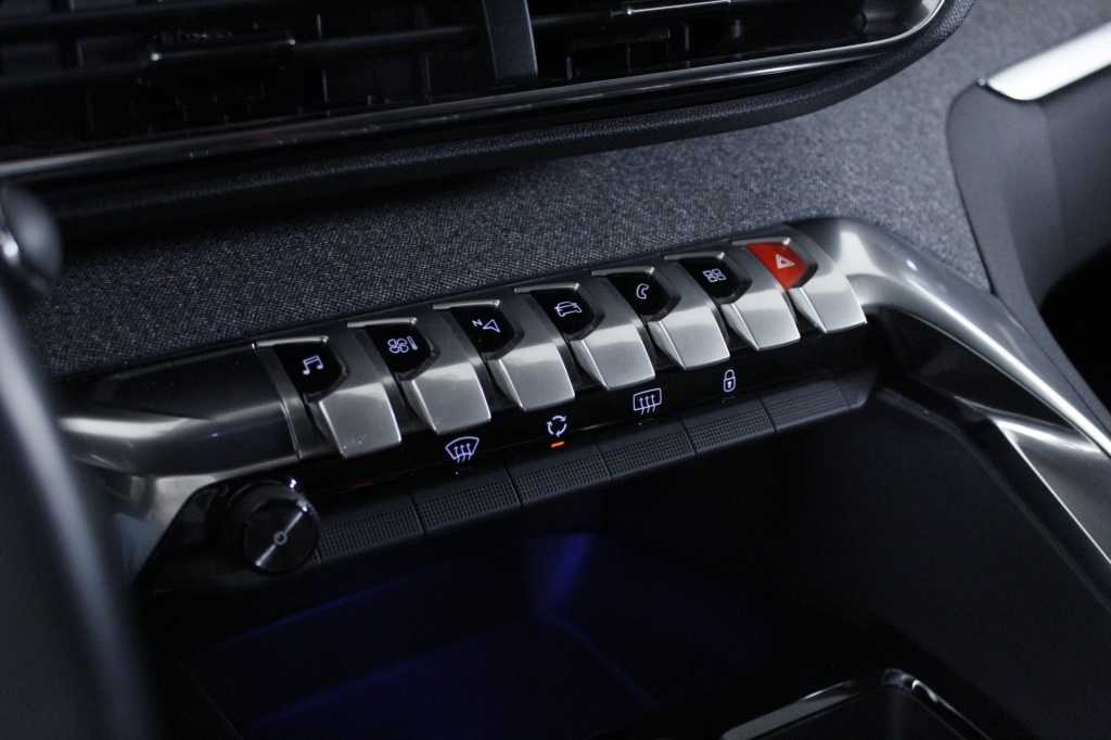 peugeot-3008-2023-diesel-1499cc