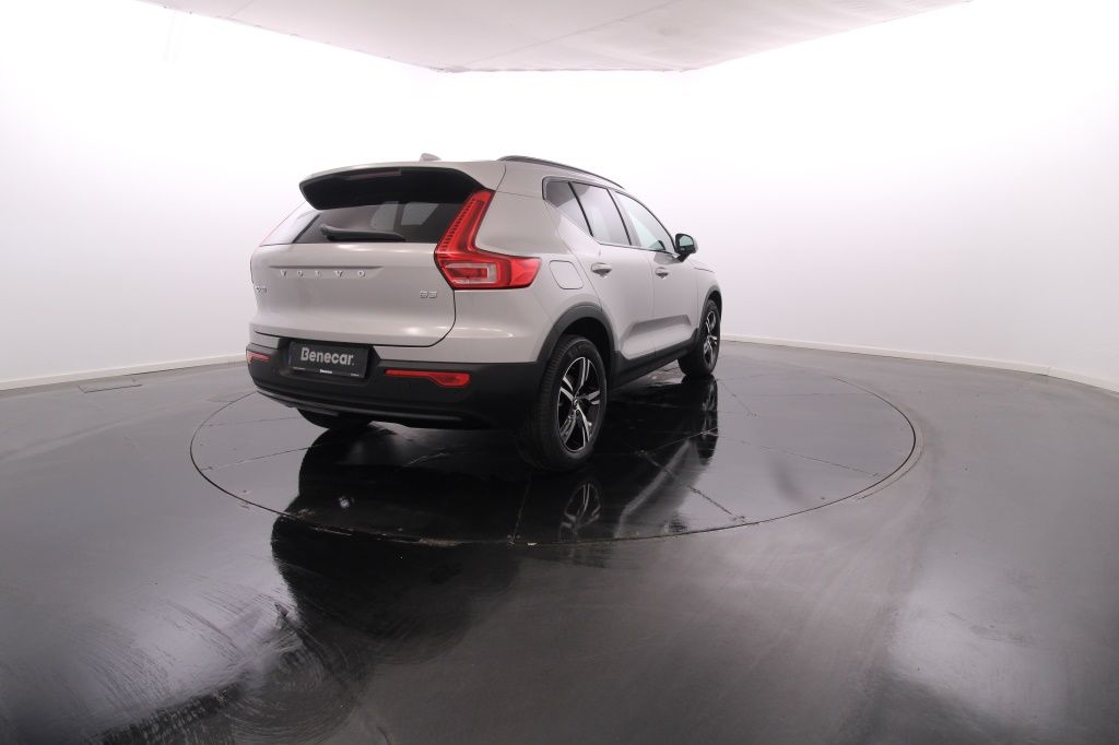 volvo-xc40-2025-hibrido-1969cc