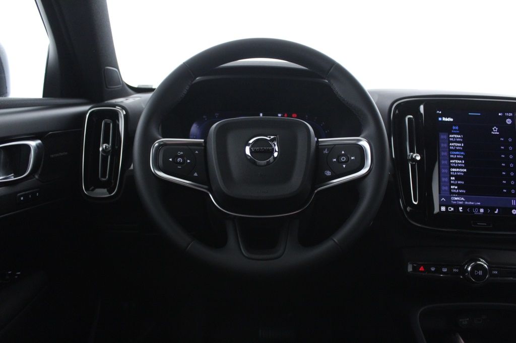 volvo-xc40-2025-hibrido-1969cc