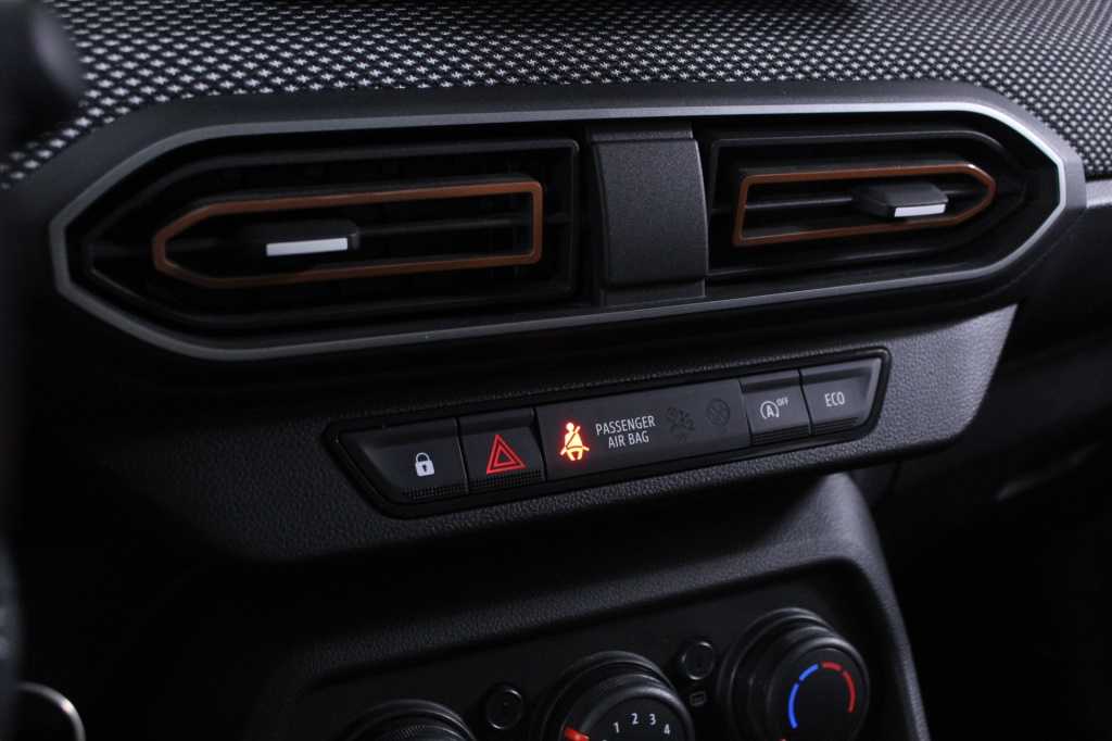 dacia-sandero-2023-gasolina-999cc