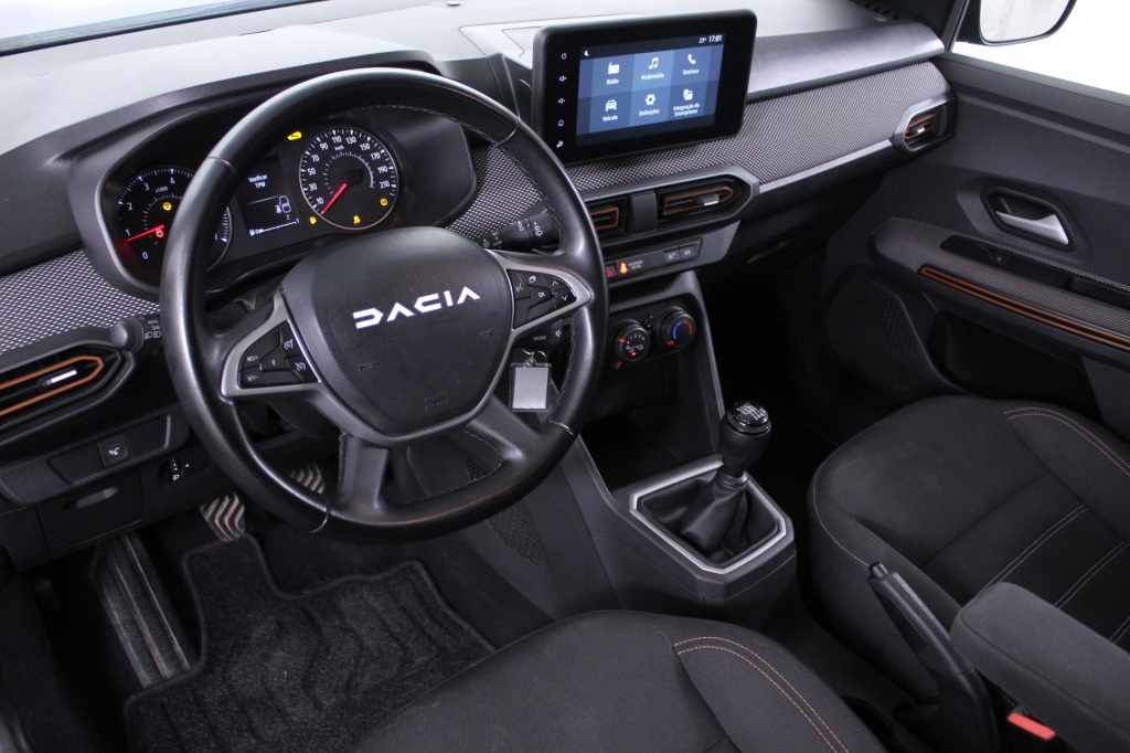 dacia-sandero-2023-gasolina-999cc