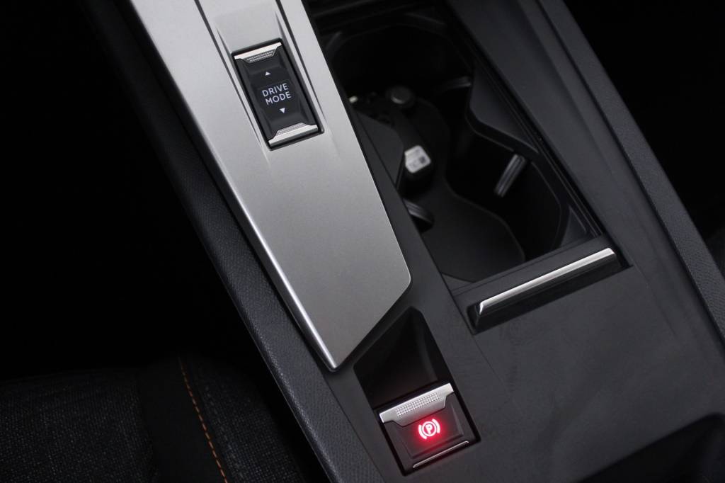 peugeot-308-2025-diesel-1499cc