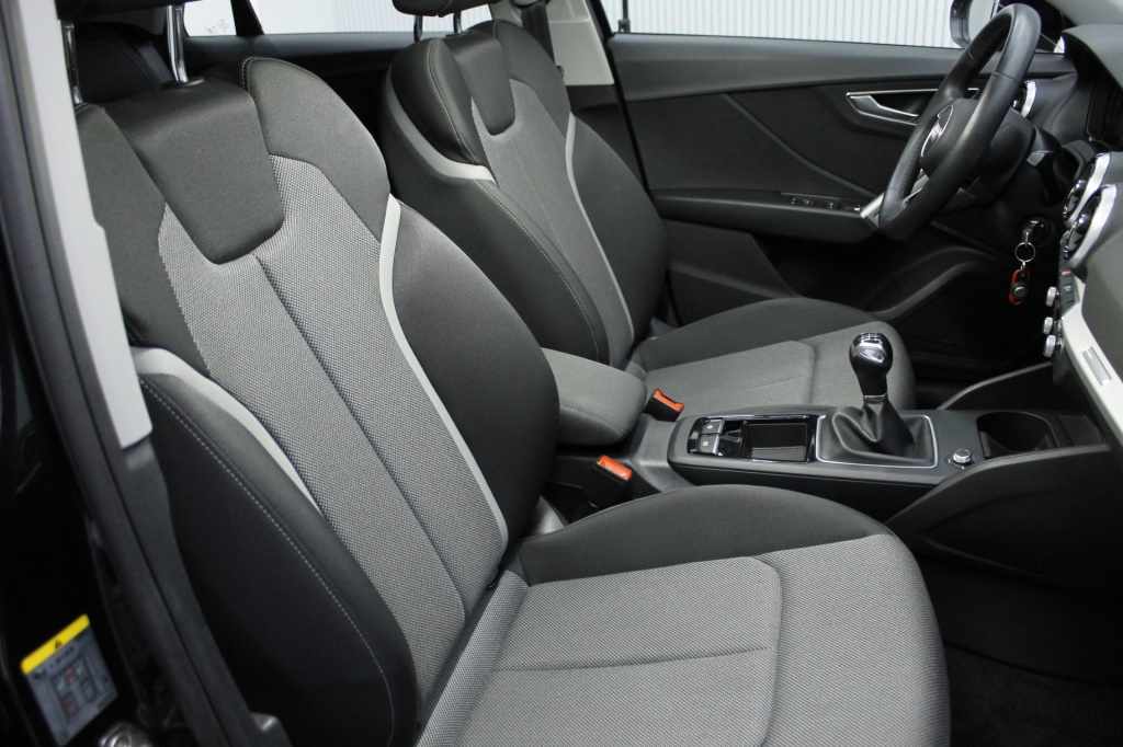 audi-q2-2025-gasolina-999cc