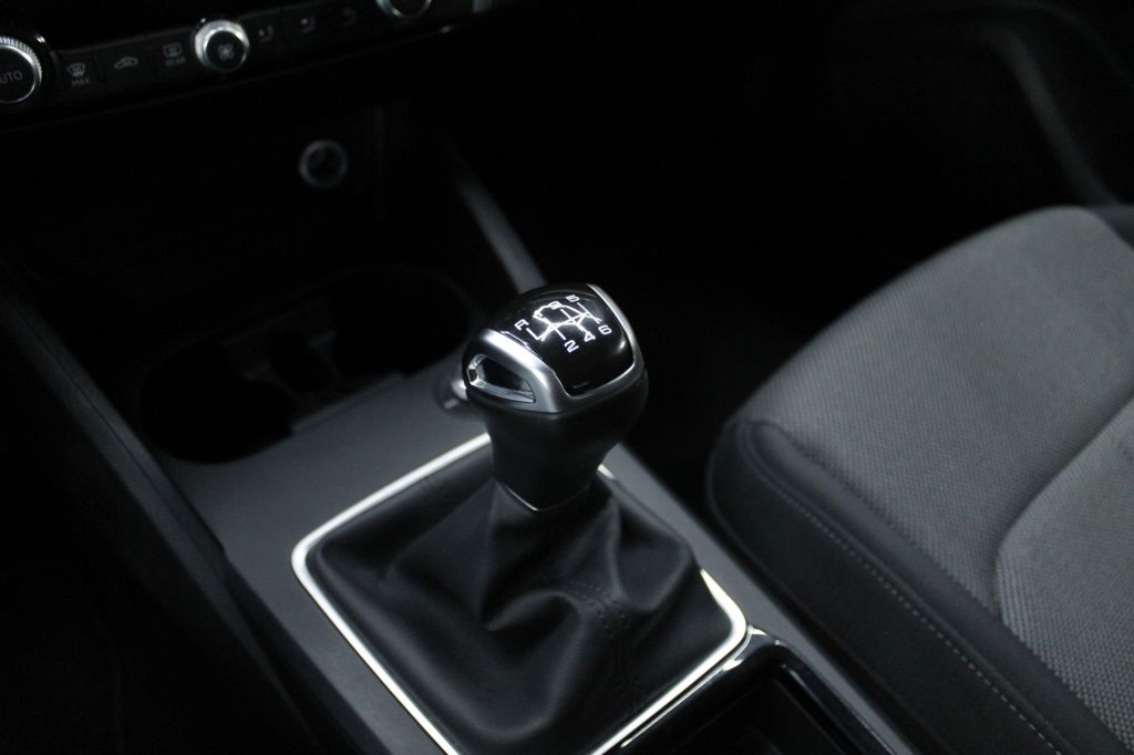 audi-q2-2025-gasolina-999cc