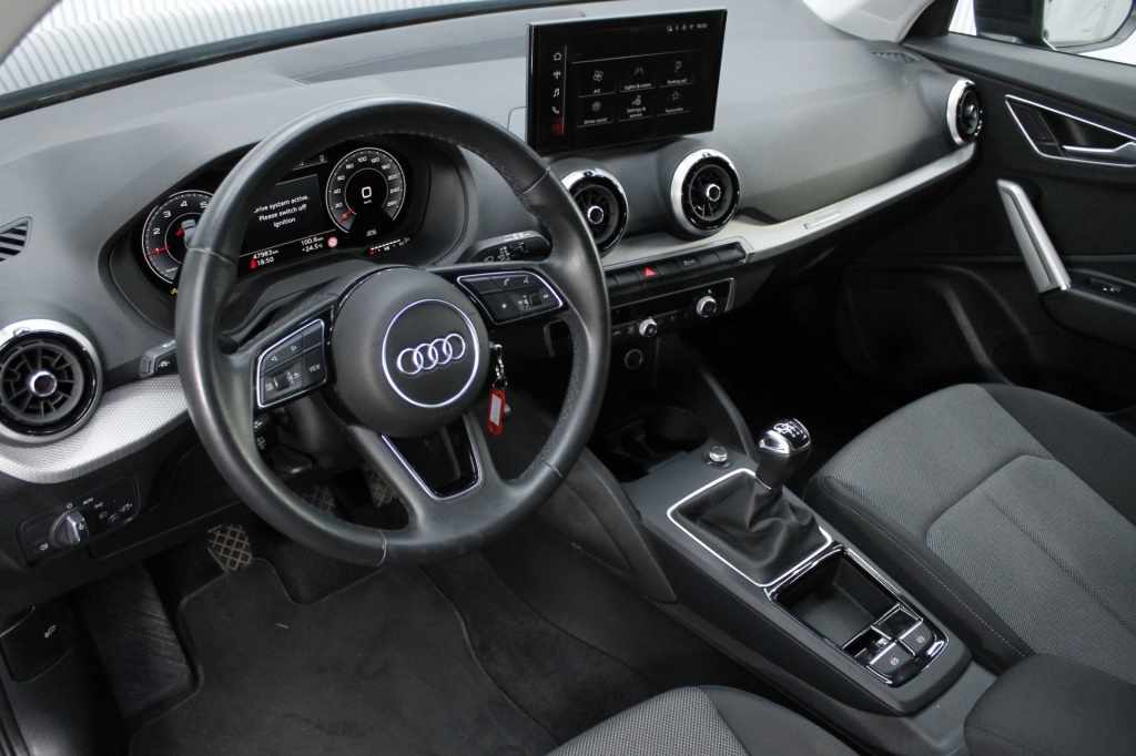 audi-q2-2025-gasolina-999cc