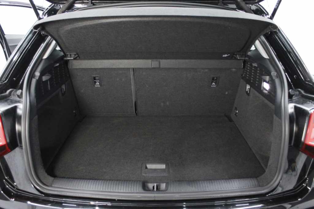 audi-q2-2025-gasolina-999cc