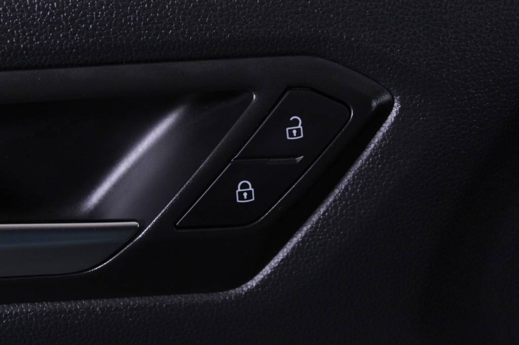 volkswagen-t-roc-2024-gasolina-999cc