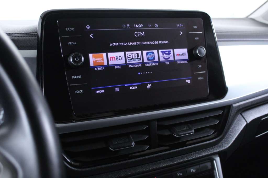 volkswagen-t-roc-2024-gasolina-999cc