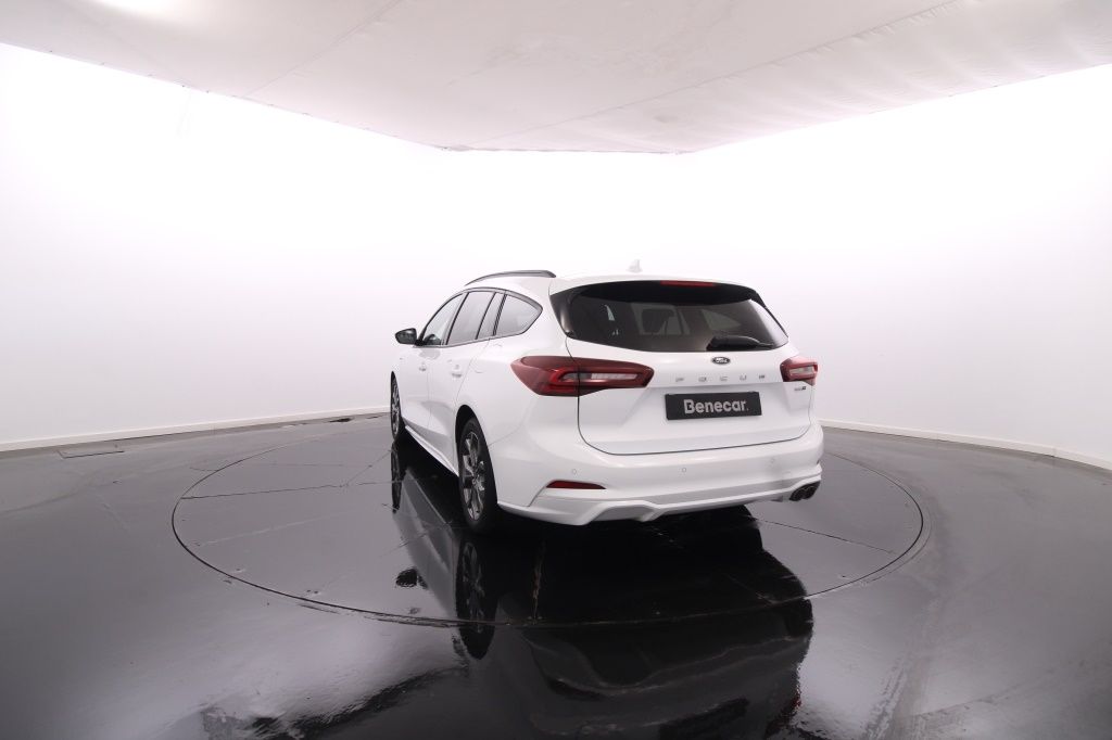 ford-focus-sw-2022-hibrido-999cc