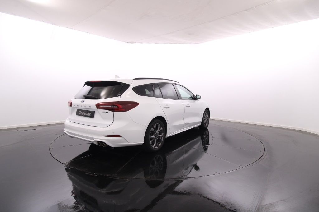 ford-focus-sw-2022-hibrido-999cc