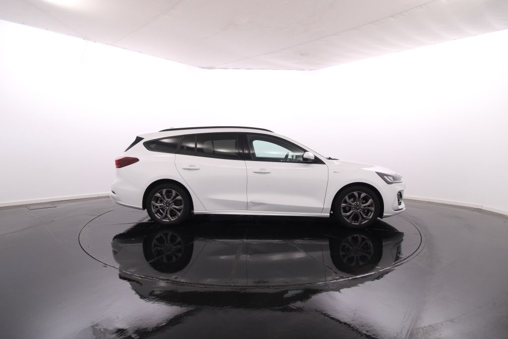 ford-focus-sw-2022-hibrido-999cc