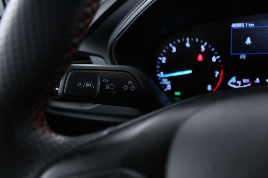 ford-focus-sw-2022-hibrido-999cc
