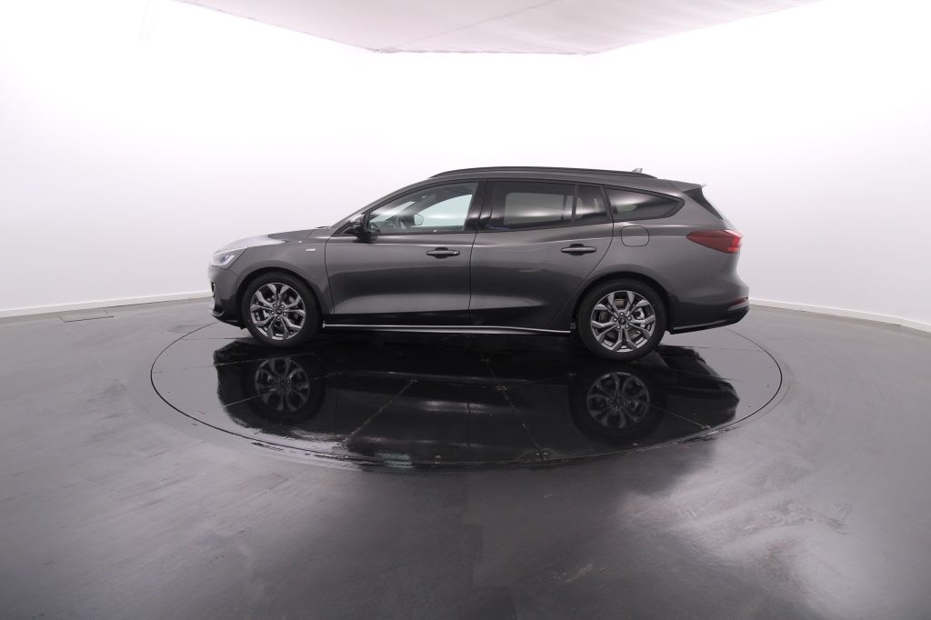 ford-focus-sw-2023-diesel-1499cc
