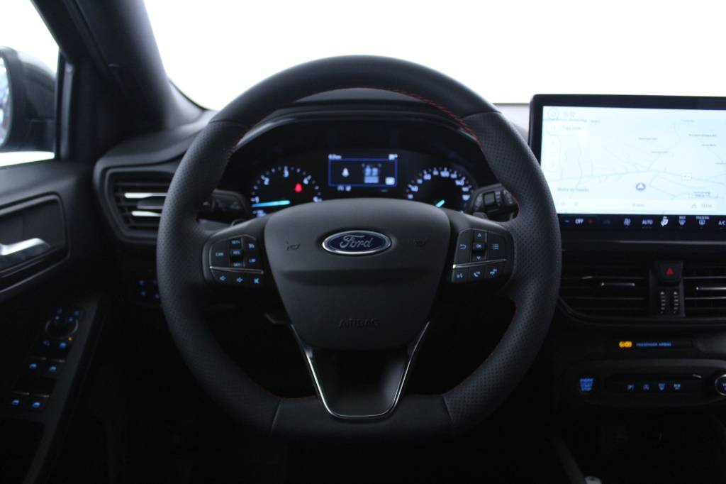 ford-focus-sw-2023-diesel-1499cc