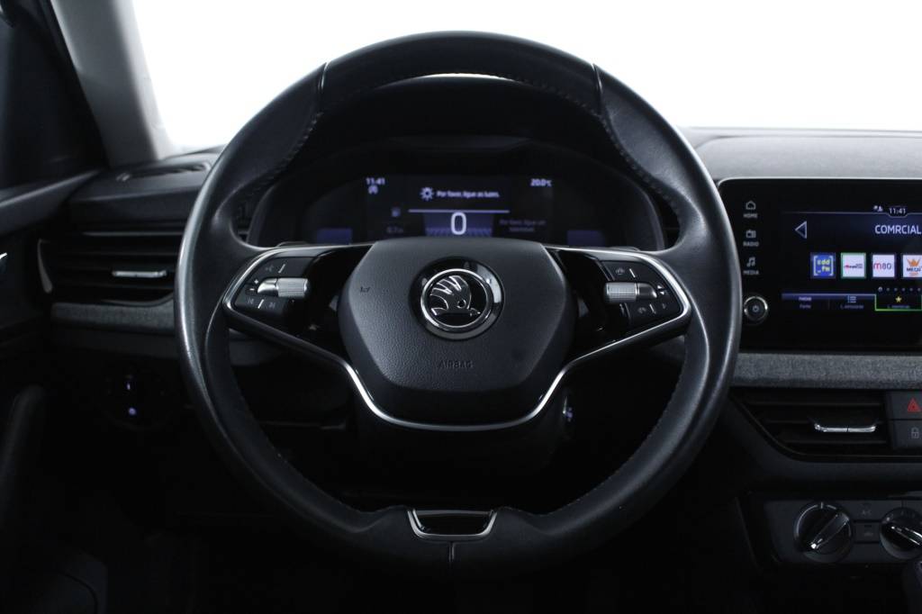 skoda-kamiq-2024-gasolina-999cc