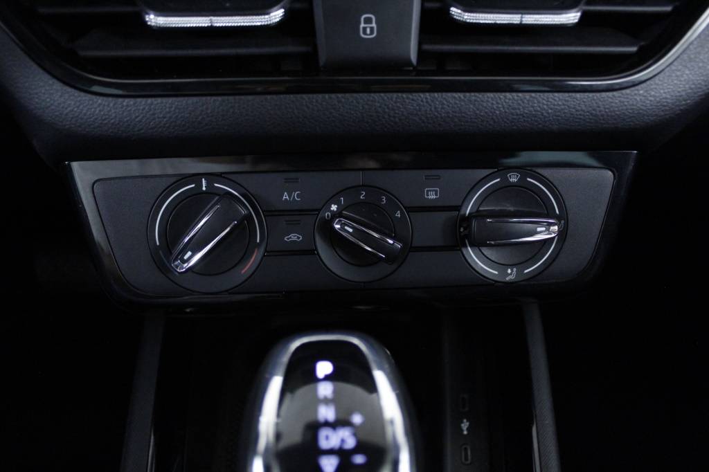 skoda-kamiq-2024-gasolina-999cc
