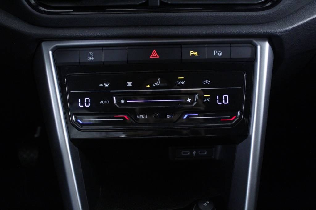 volkswagen-t-roc-2024-gasolina-999cc