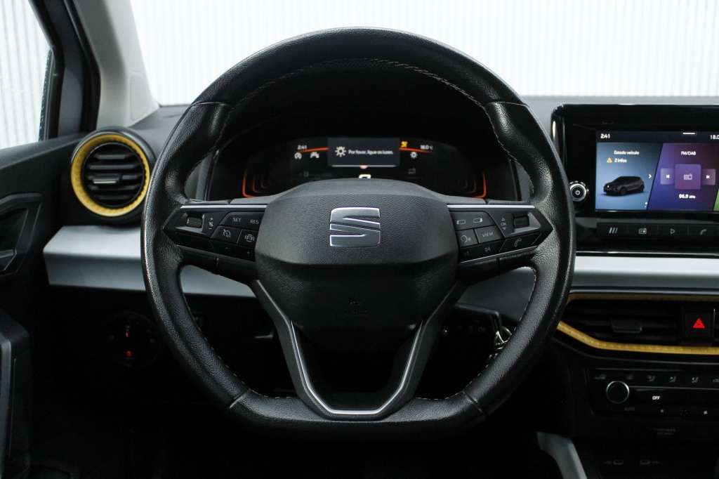 seat-arona-2024-gasolina-999cc