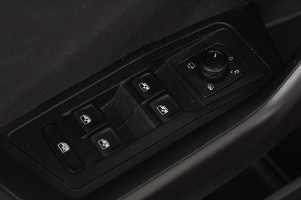 volkswagen-t-roc-2025-gasolina-999cc