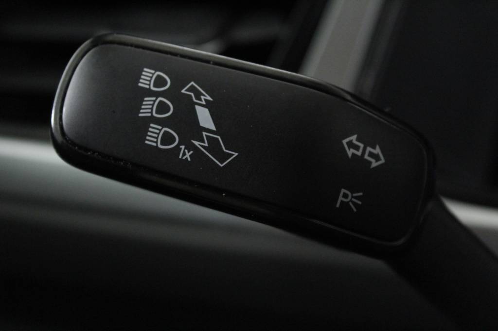 volkswagen-t-roc-2025-gasolina-999cc