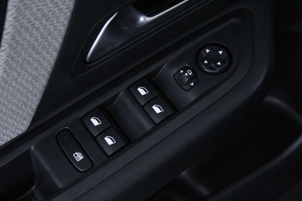 citroen-c4-2022-diesel-1499cc