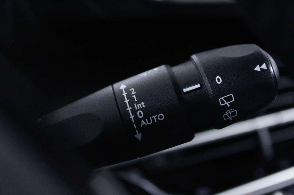 peugeot-2008-2024-gasolina-1199cc