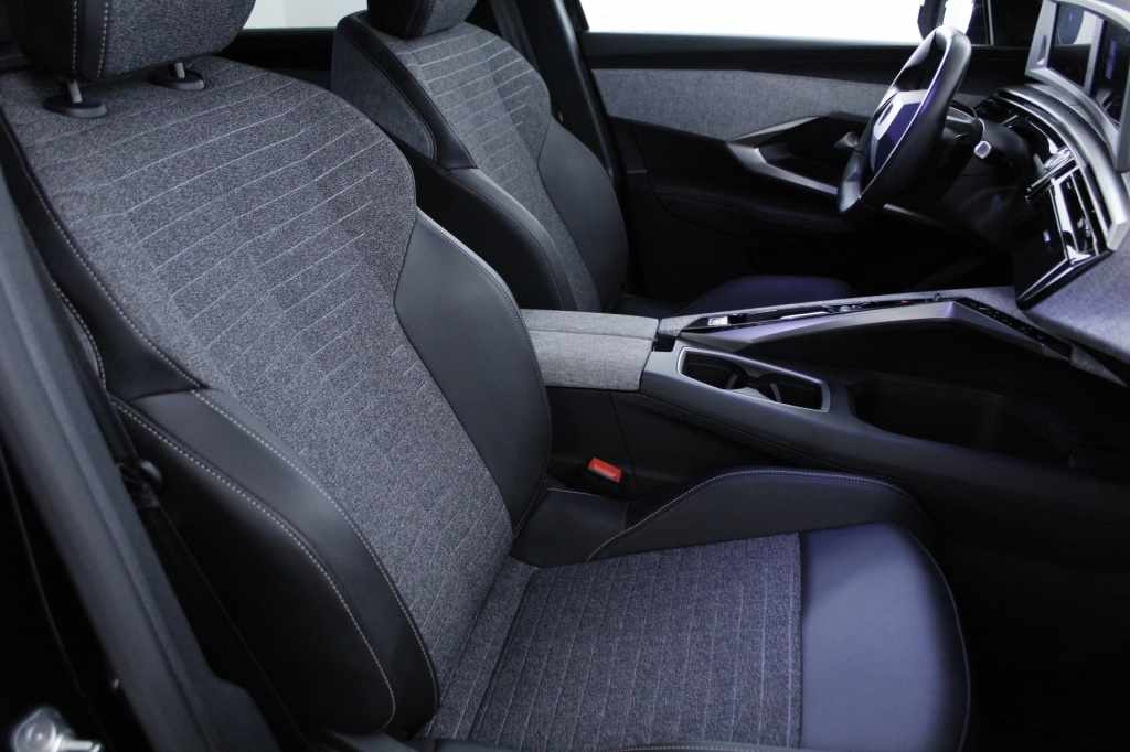 peugeot-5008-2025-hibrido-1199cc