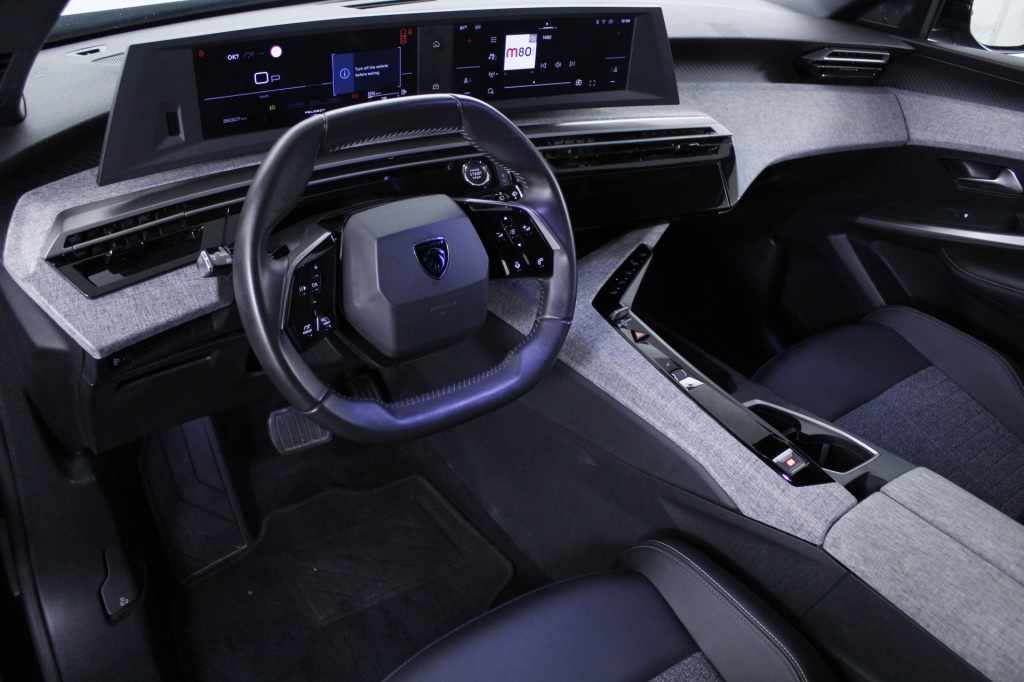 peugeot-5008-2025-hibrido-1199cc