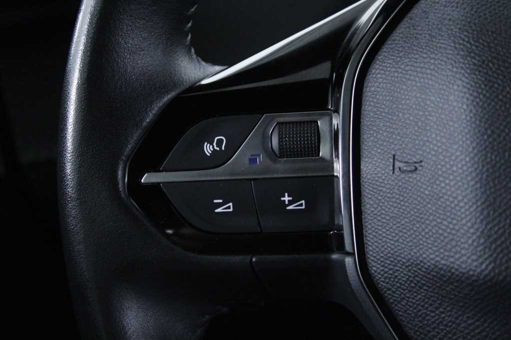 peugeot-2008-2024-gasolina-1199cc