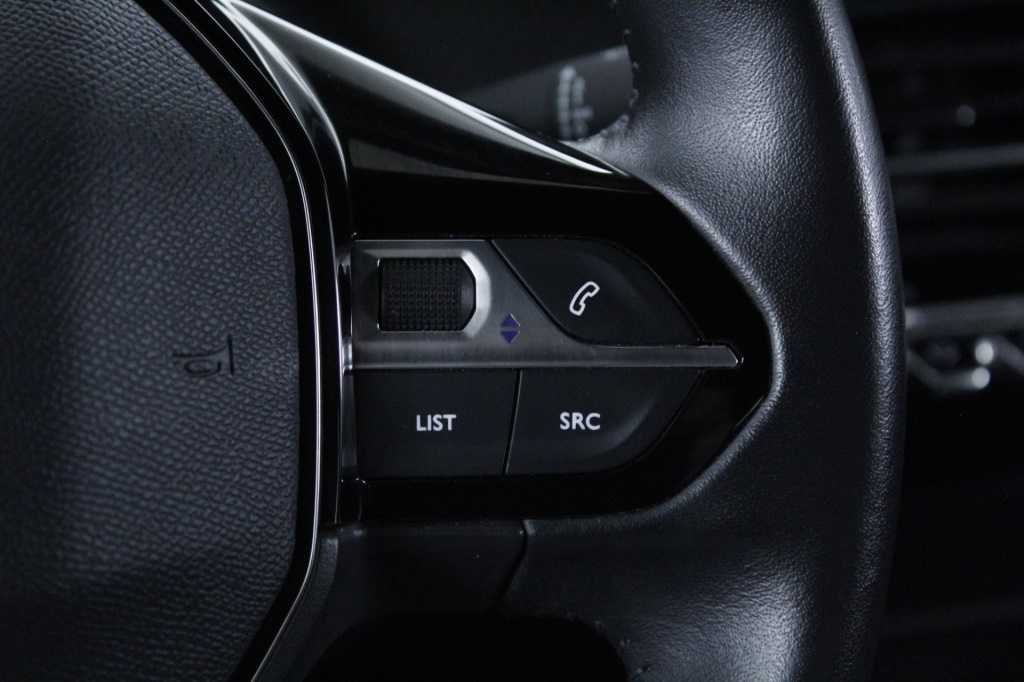 peugeot-2008-2024-gasolina-1199cc