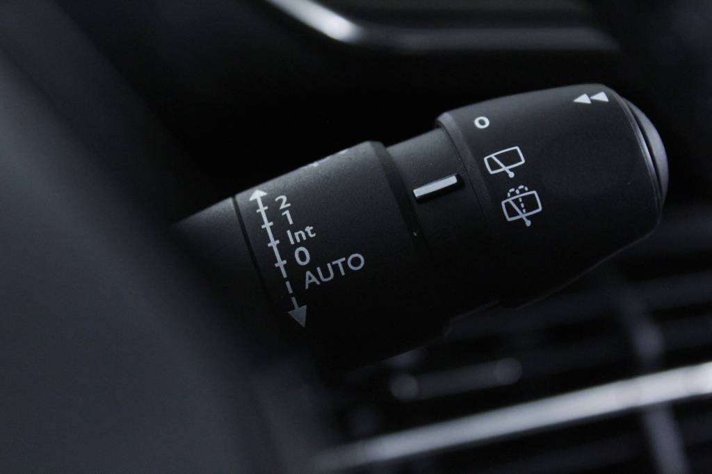 peugeot-2008-2024-gasolina-1199cc