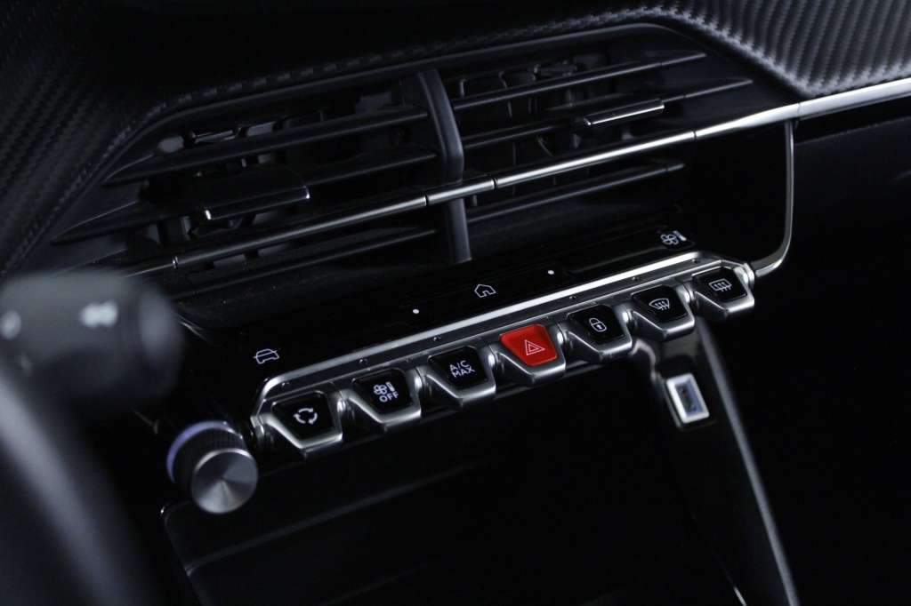 peugeot-2008-2024-gasolina-1199cc