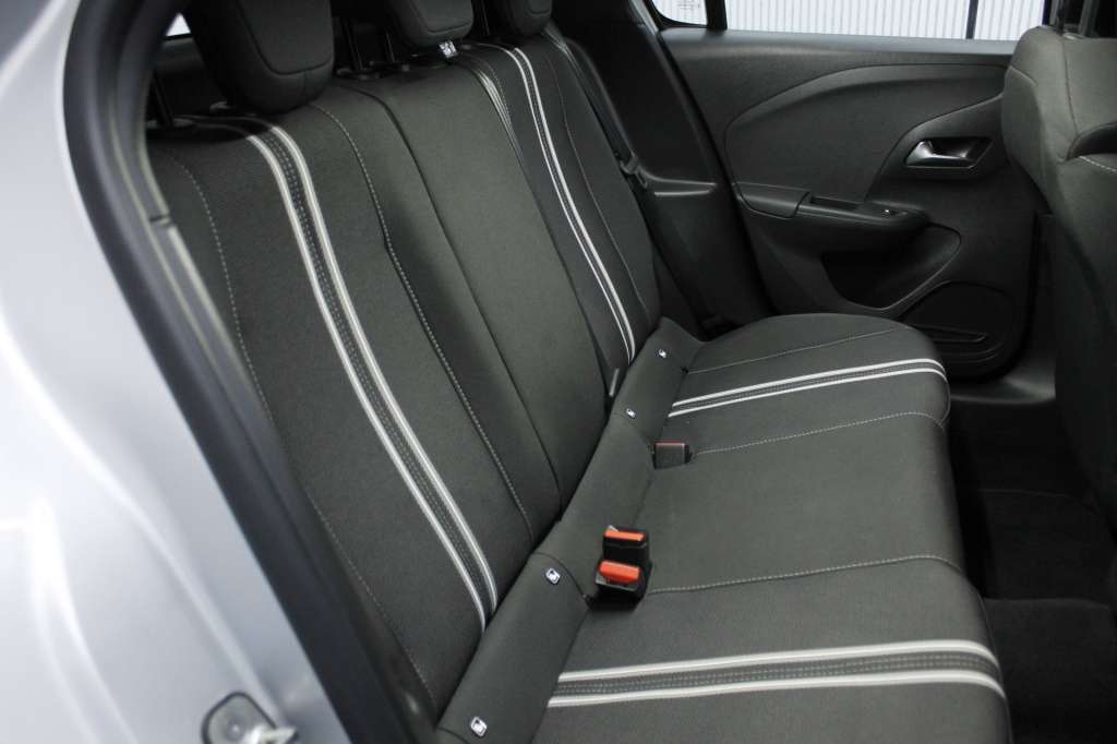 opel-corsa-2024-gasolina-1199cc