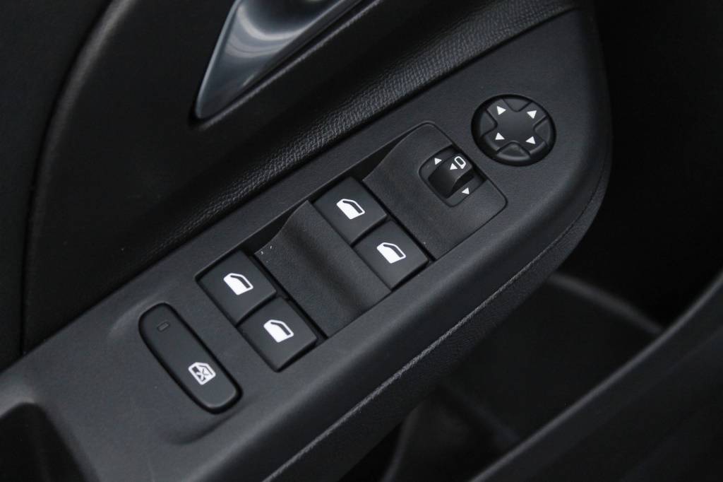 opel-corsa-2024-gasolina-1199cc