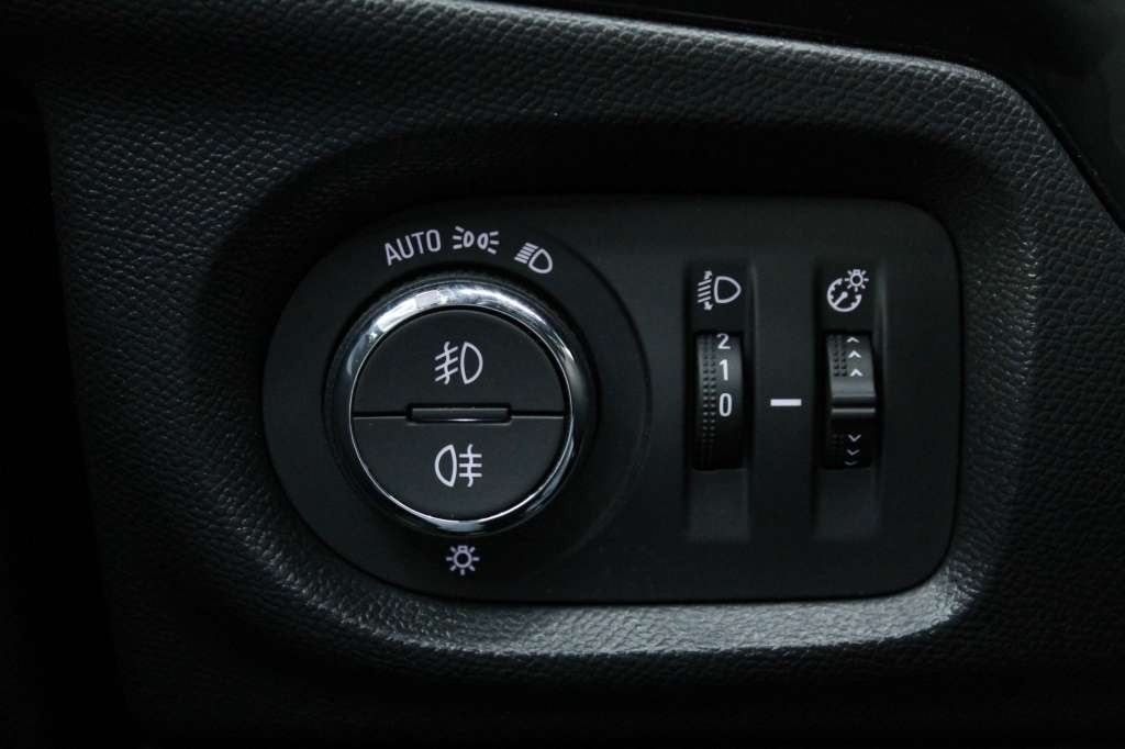 opel-corsa-2024-gasolina-1199cc