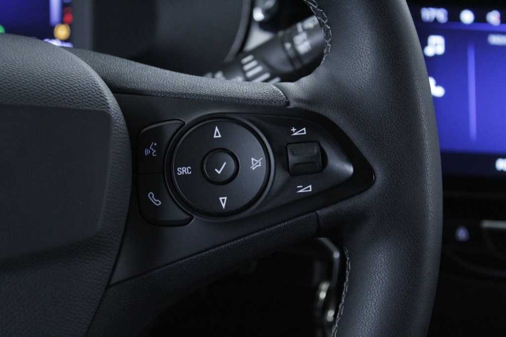 opel-corsa-2025-gasolina-1199cc