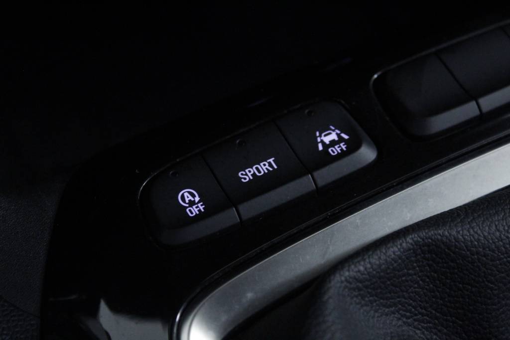 opel-corsa-2025-gasolina-1199cc