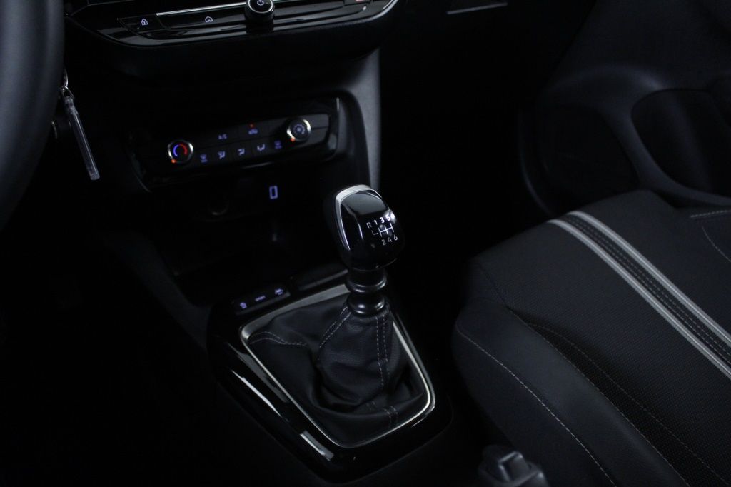 opel-corsa-2025-gasolina-1199cc