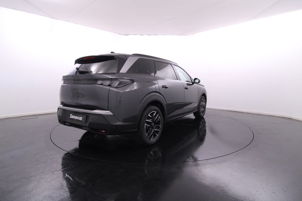 peugeot-5008-2025-hibrido-1199cc