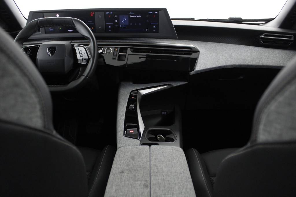 peugeot-5008-2025-hibrido-1199cc