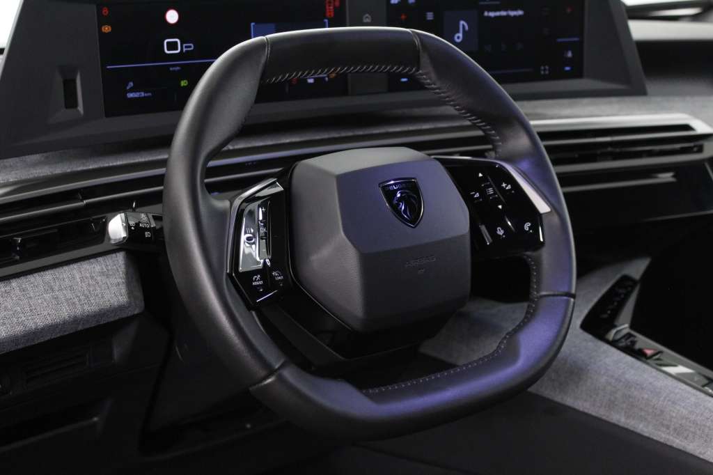 peugeot-5008-2025-hibrido-1199cc